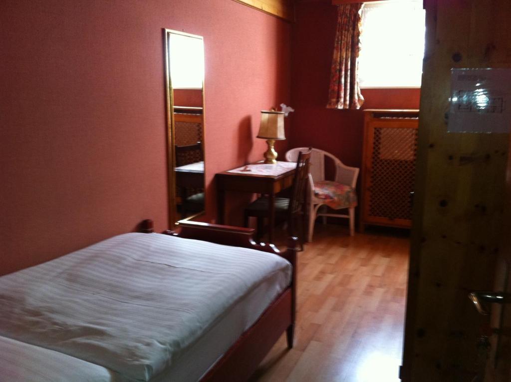 Haus Darioli Hotel Цермат Стая снимка